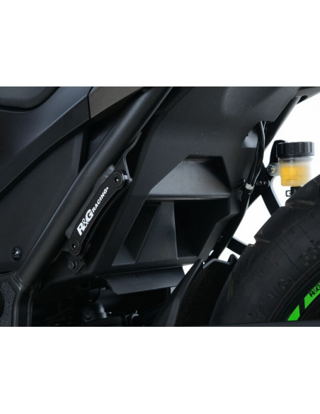 Cache-orifice repose-pieds arrière R&G RACING gauche type origine - noir Kawasaki Ninja 250/300