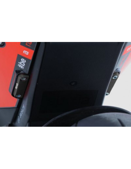 Cache orifice repose-pieds arrière gauche R&G RACING - noir Aprilia