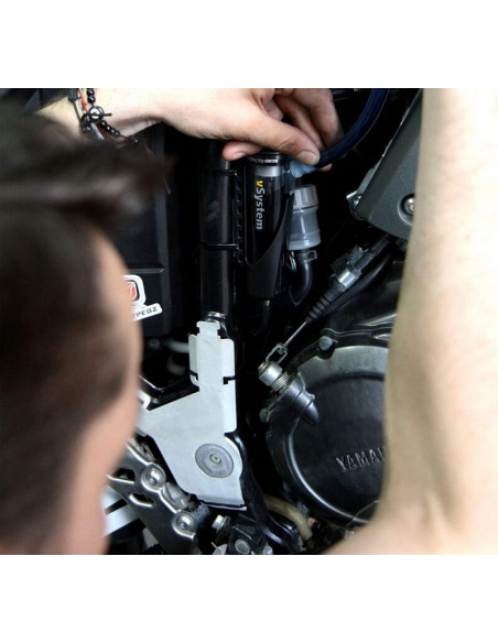 Graisseur de chaîne électronique SCOTTOILER + lubrifiant rouge haute température