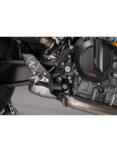 Commandes reculées fixe LIGHTECH selection standard noir KTM 790 Duke Commandes reculées fixe LIGHTECH selection standard noir KTM 790 Duke