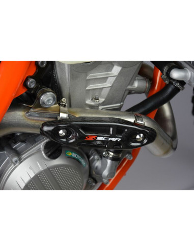 Protection échappement SCAR universelle carbone