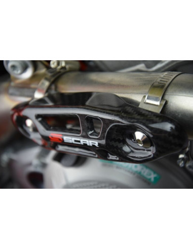 Protection échappement SCAR universelle carbone