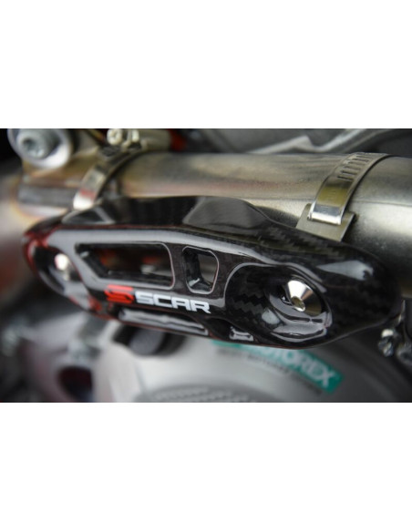 Protection échappement SCAR universelle carbone