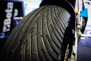 pneu pluie moto usé
